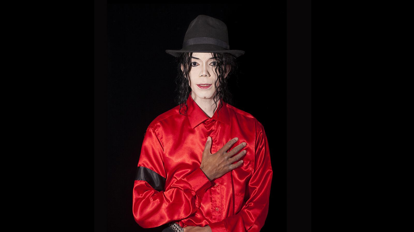 articles/2014/08/02/moonwalking-with-the-many-michael-jacksons/140801-jones-jackson-tease_cnt74q