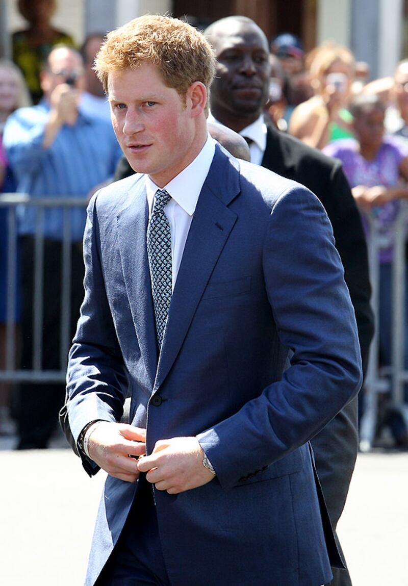 galleries/2012/03/06/prince-harry-on-tour-photos/GAL-harry-bahamas-08_whtesp