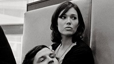 articles/2010/03/29/shooting-ryan-adams/ryan-adams_90442_hbnael