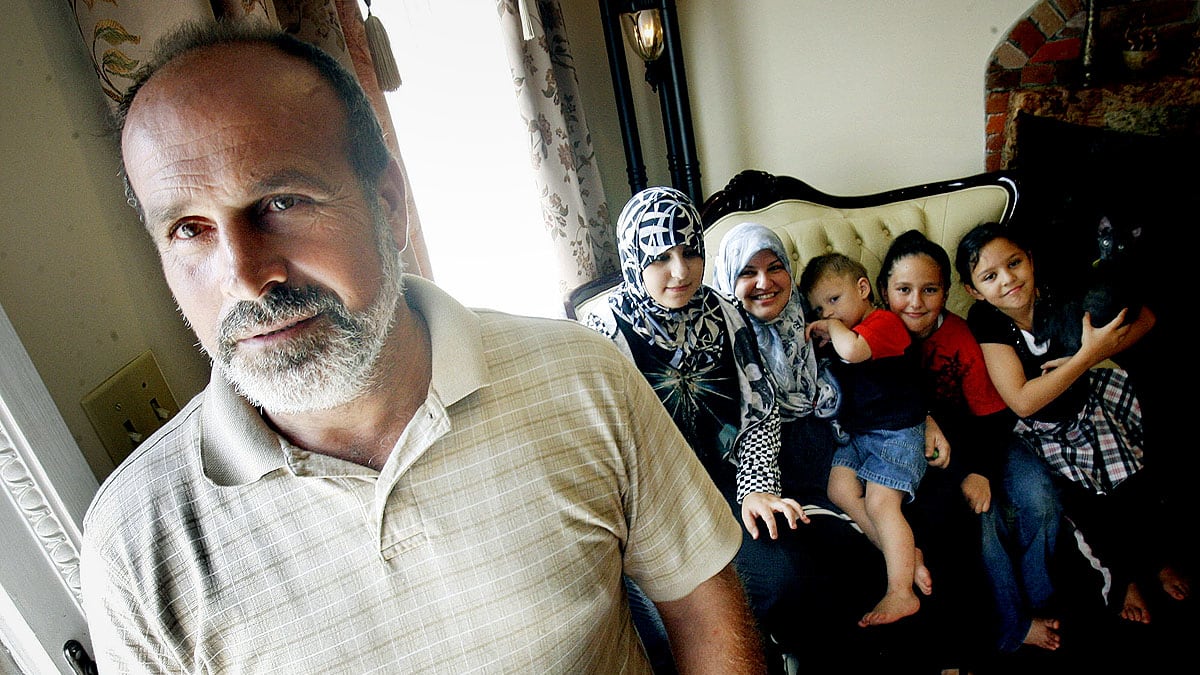 cheats/2012/08/10/katrina-hero-faces-murder-charges/Abdulrahman-Zeitoun-family-cheat_ddcfuw