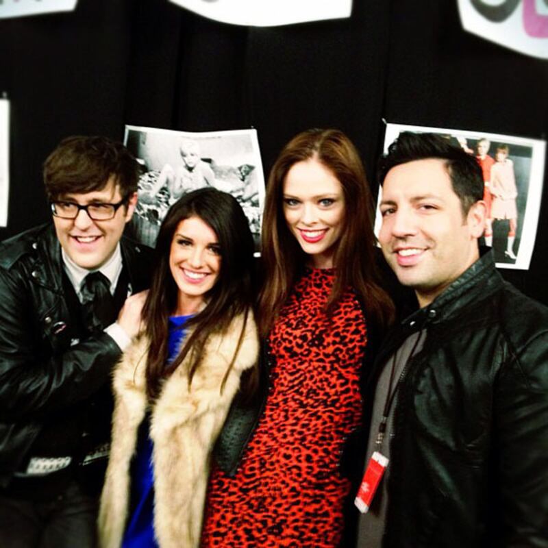 galleries/2012/02/15/dianna-agron-coco-rocha-more-celebrity-social-media-pictures-photos/twitpics-rocha_j8tjqb