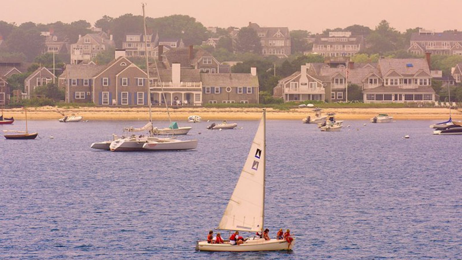 galleries/2013/10/25/top-25-islands-in-the-world-photos/top-islands-nantucket-massachusetts_q64w7y