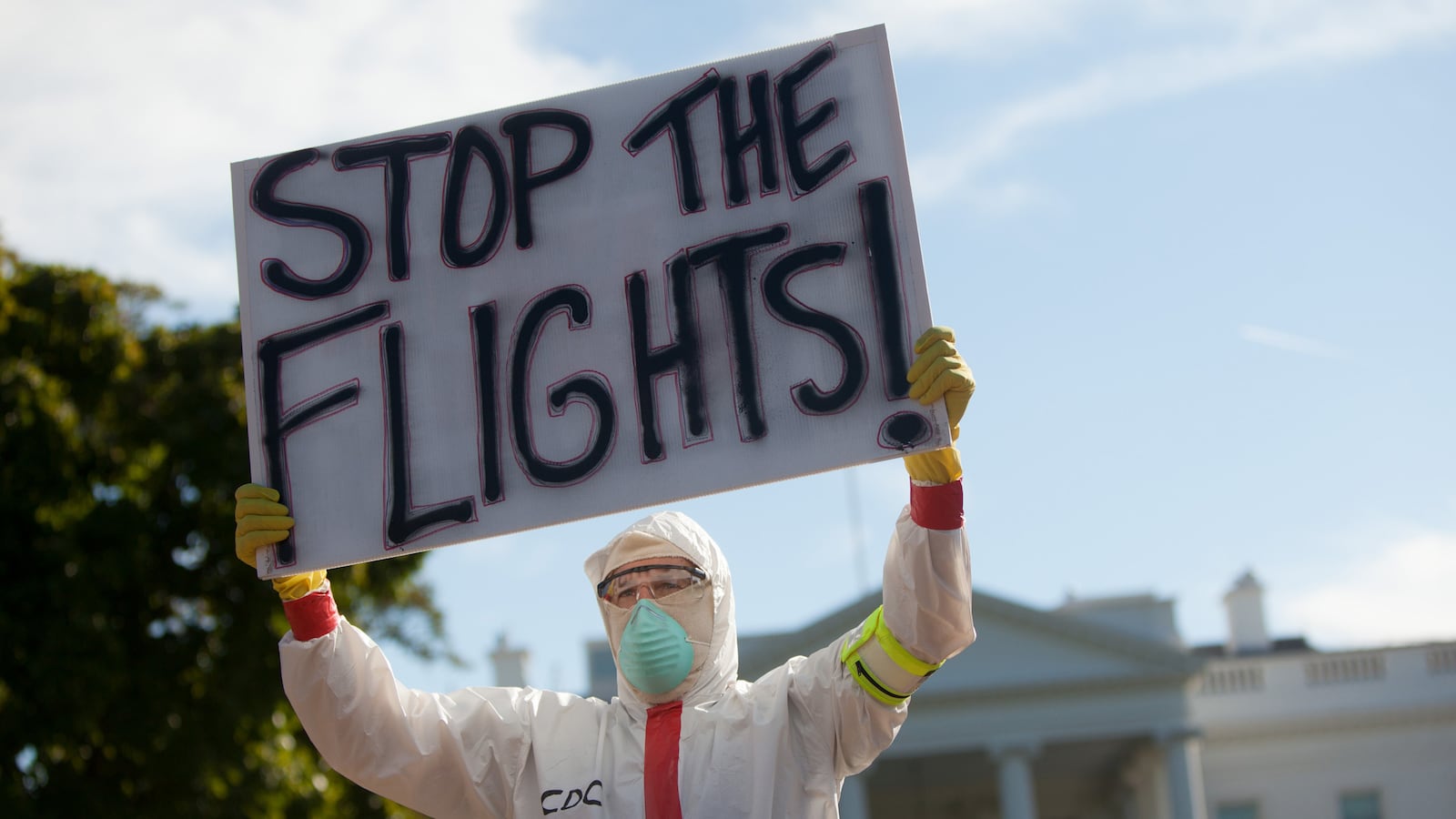 articles/2014/10/18/ebola-and-america-s-childish-narcissism/141017-tomasky-ebola-tease_hmdr7u