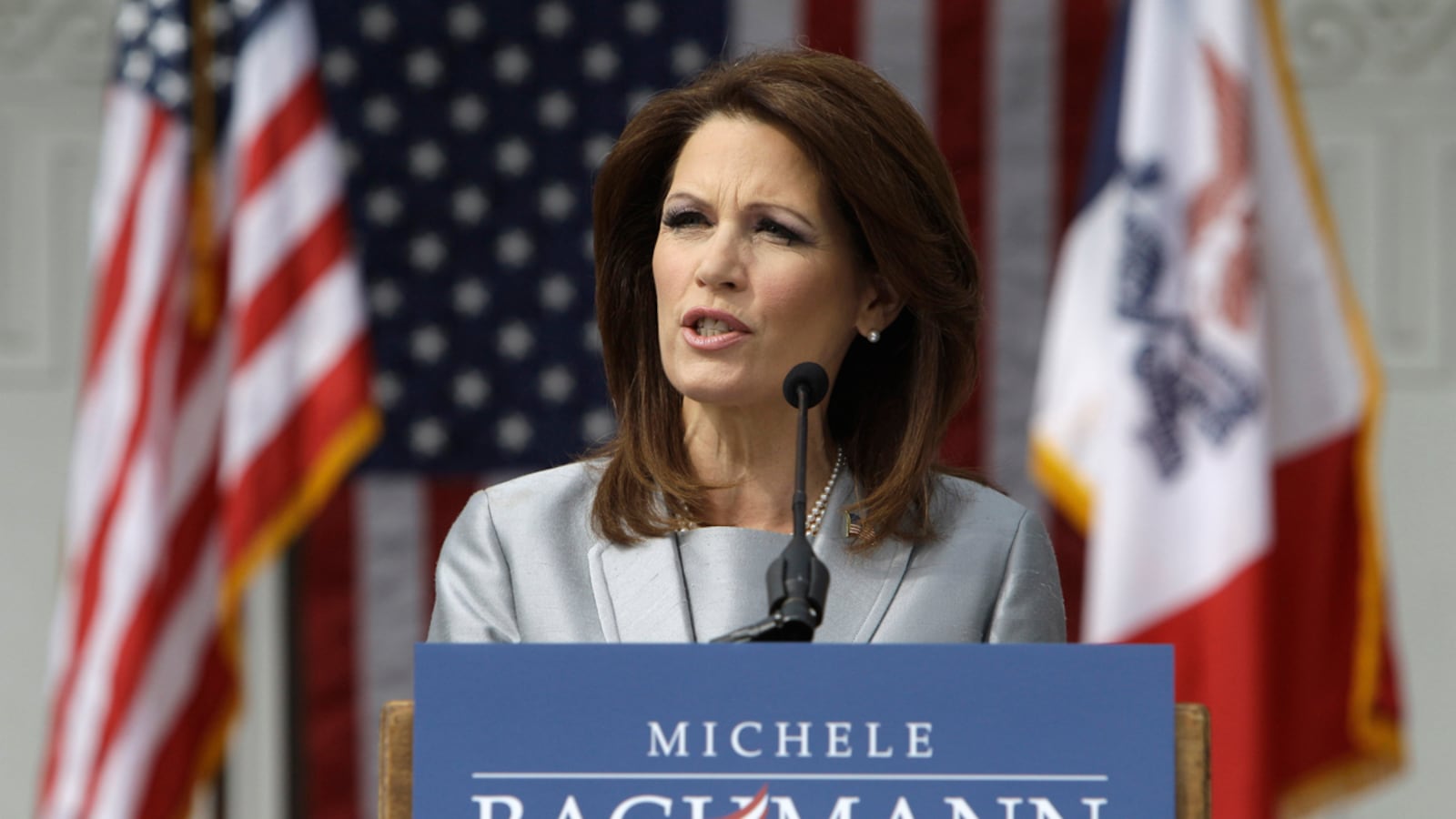 articles/2011/06/27/michele-bachmann-for-president-2012-tea-party-favorite-is-no-joke/michelle-bachmann-mckinnon-110627_wvi3h3