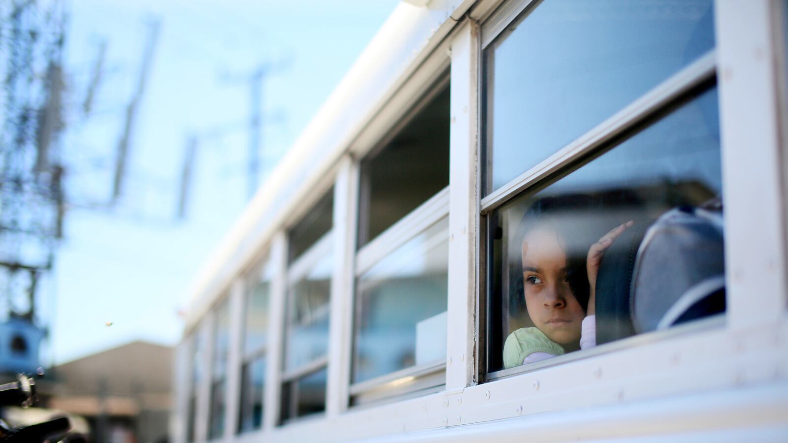 articles/2014/06/16/give-the-border-kids-dignity-now/140615-naverette-border-children-tease_glhkwx