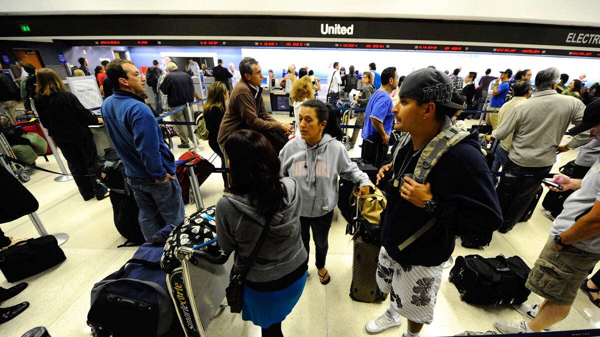 cheats/2011/06/18/united-airlines-computer-glitch-fixed/united-arlines-computer-glitch-cheat_z5or5o