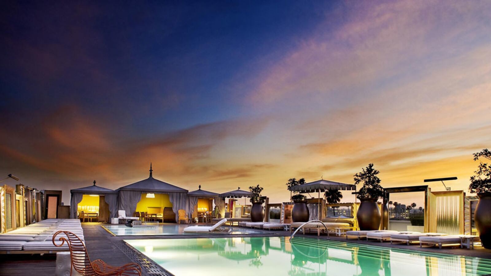 galleries/2010/11/04/the-luxury-collection/ad-starwood-hotels-6_h8dtj5