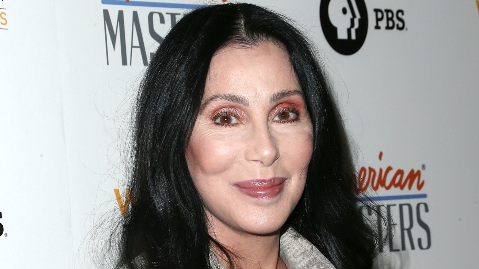 cheats/2013/04/08/confusing-thatcher-hashtag-causes-panic-about-cher/cher-dead-rumor-cheat_hgxr3h