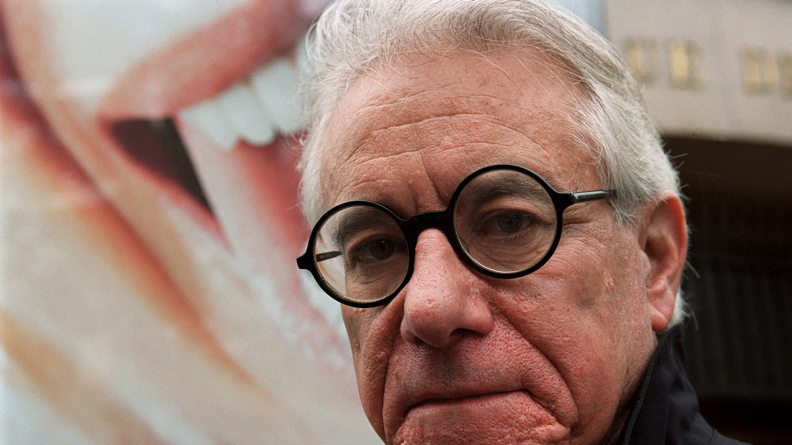 articles/2014/11/17/greil-marcus-talks-about-trying-to-unlock-rock-and-roll-in-10-songs/141116-barra-greil-marcus-tease_t1sqy6