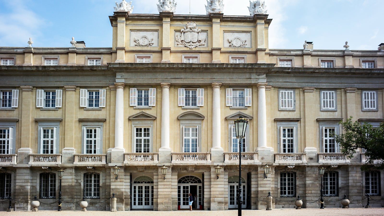 200113-Kemper-Madrid-Secret-Palace-tease_nhwnus