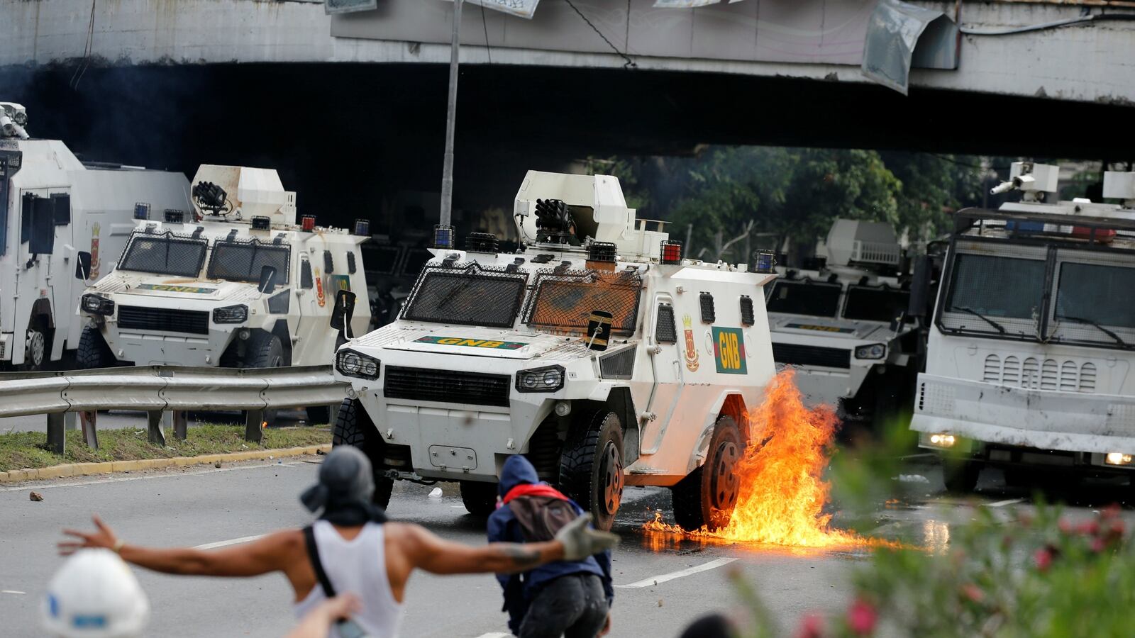 cheats/2017/05/02/venezuela-s-maduro-wants-to-rewrite-constitution/170501-venezuela-maduro-constitution-rewrite-cheat_o0mgnb