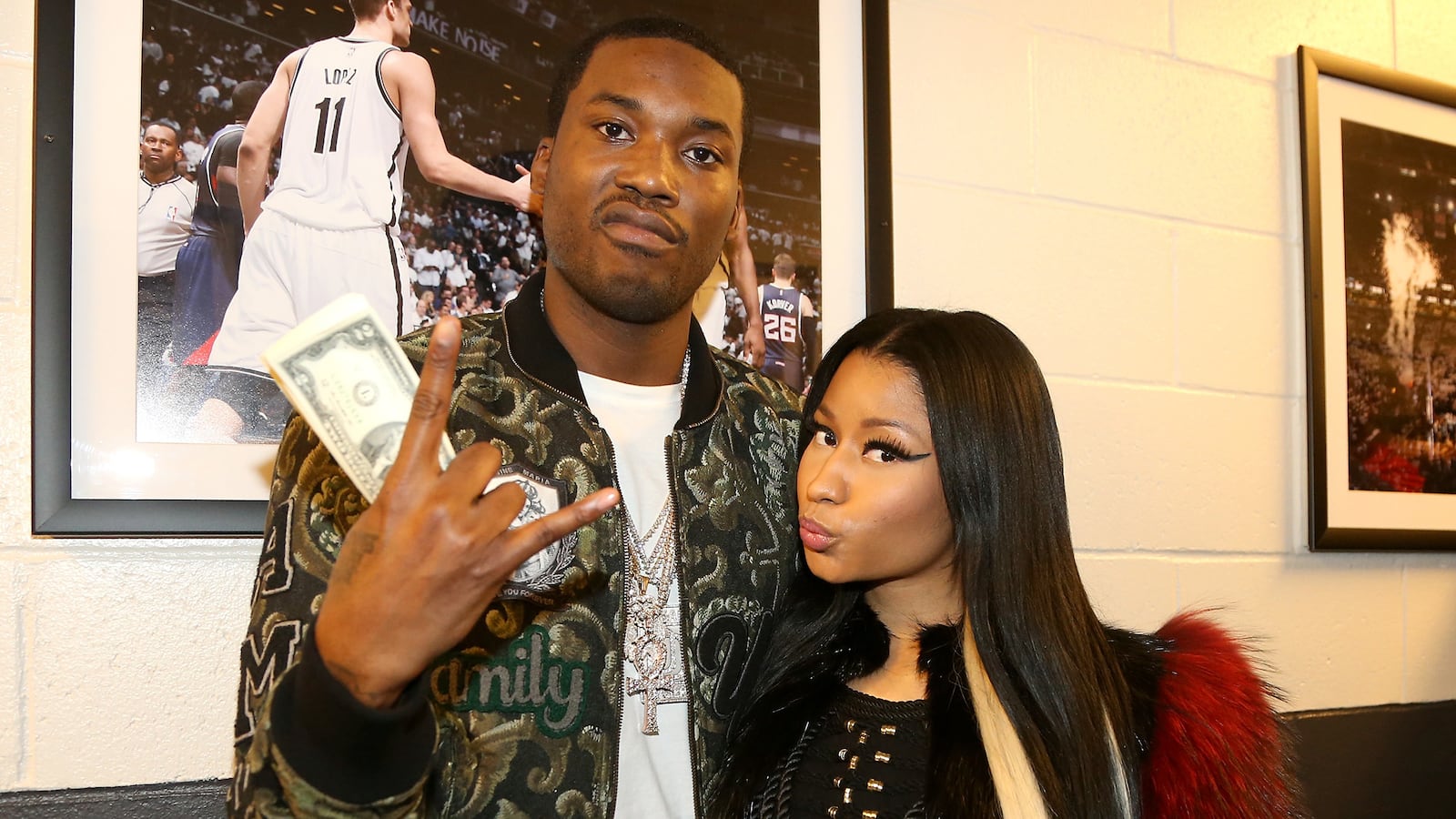 articles/2017/01/05/nicki-minaj-drops-meek-mill-no-longer-has-to-pay-allowance/170105-zimmerman-mill-minaj-tease_ubputu