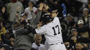 cheats/2009/10/18/yankees-top-angelsagain/yankees_w26tv5