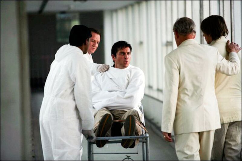 galleries/2009/11/11/gilding-the-em-prisoner-s-em-cage/prisoners-7b_hkwxi7