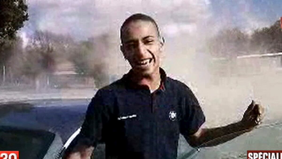 cheats/2012/03/22/french-suspect-was-on-no-fly-list/mohammed-merah-no-fly-cheat_vdzwvm