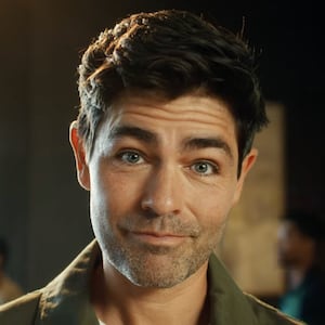 Adrian Grenier in a new commercial for Starbucks