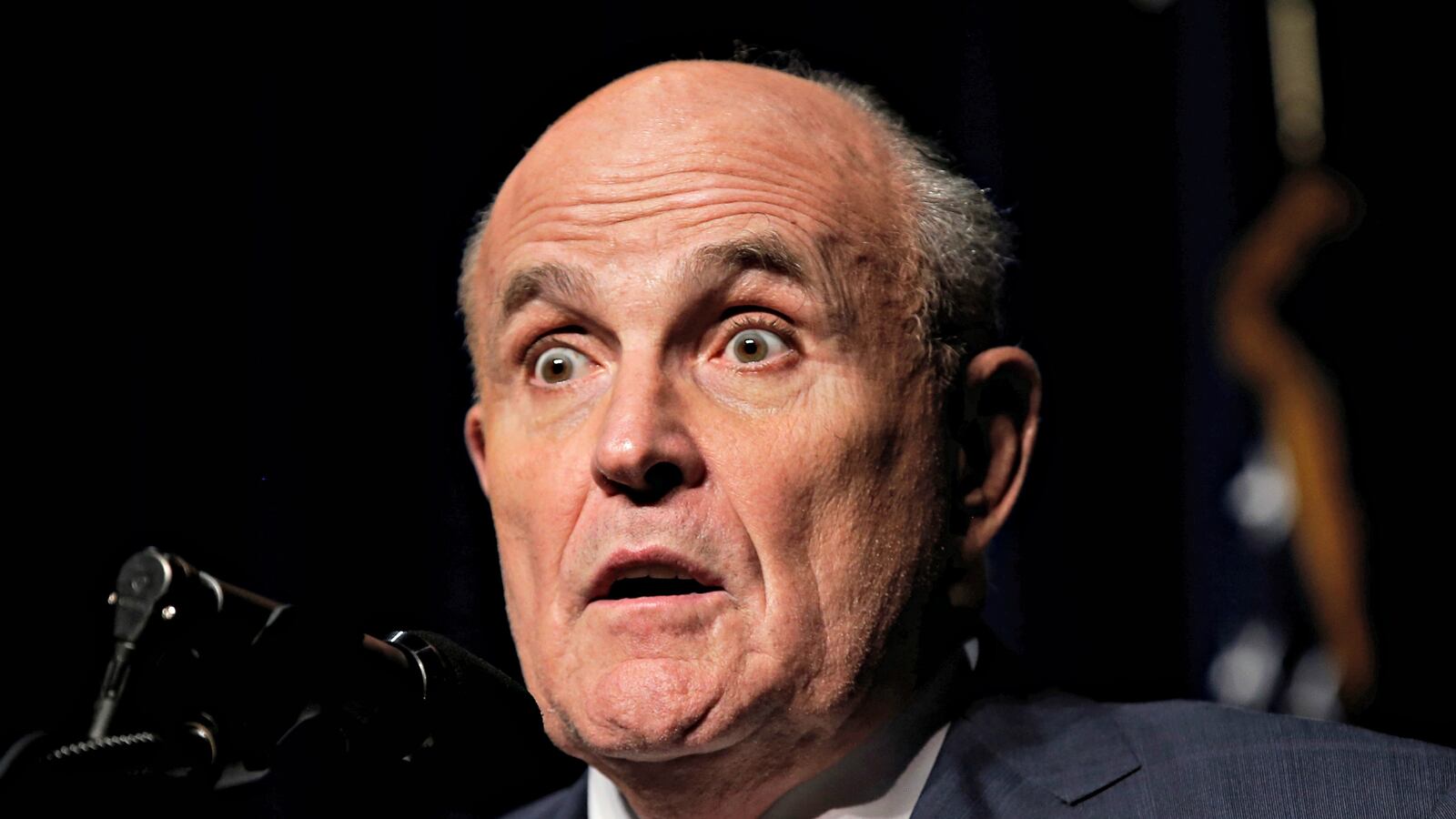 cheats/2016/11/04/giuliani-obama-must-promise-not-to-pardon-hillary-clinton/160927-rudy-giuliani-hillary-cheat_s8y30q