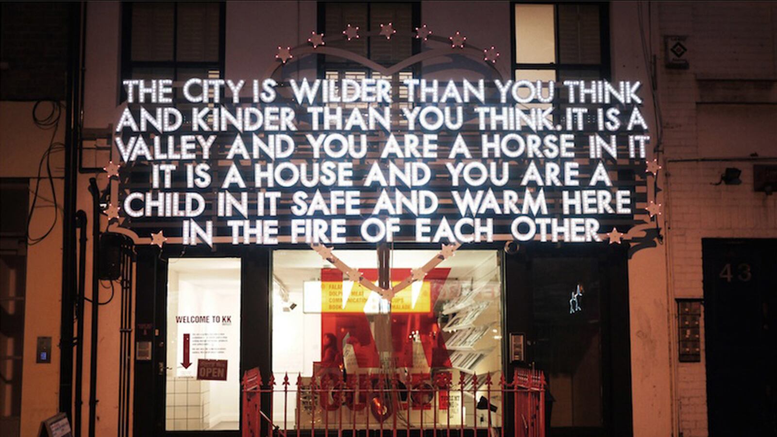 articles/2013/09/12/robert-montgomery-s-words-of-wisdom/130912-robert-montgomery-tease-new_zrg0fk