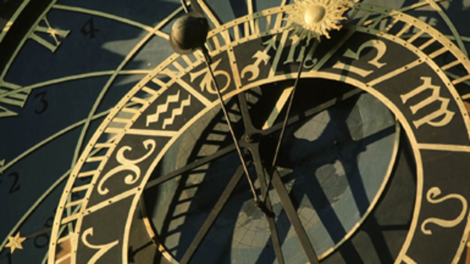 articles/2011/04/03/horoscopes-the-week-of-april-3/romano-astrology_152953_etrto4