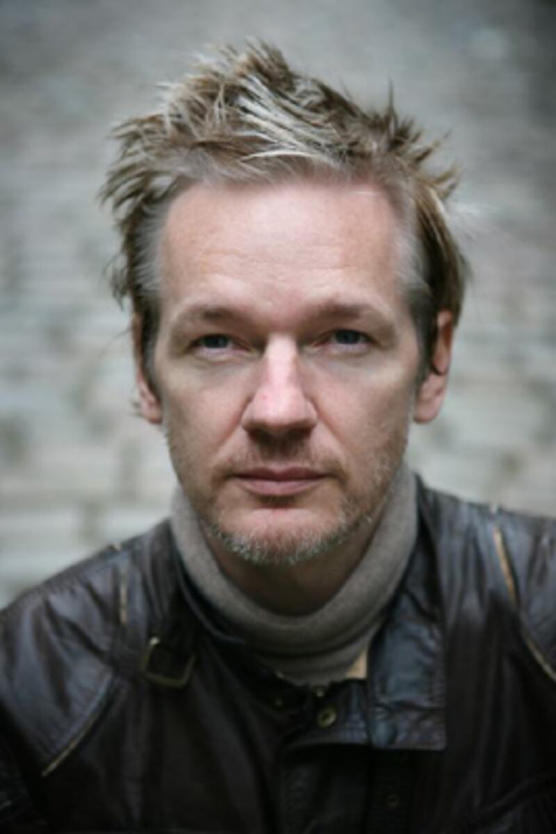 articles/2010/12/13/julian-assange-wikileaks-founder-remains-a-sex-symbol/quan-assange-sex-symbol_147108_drnjhz