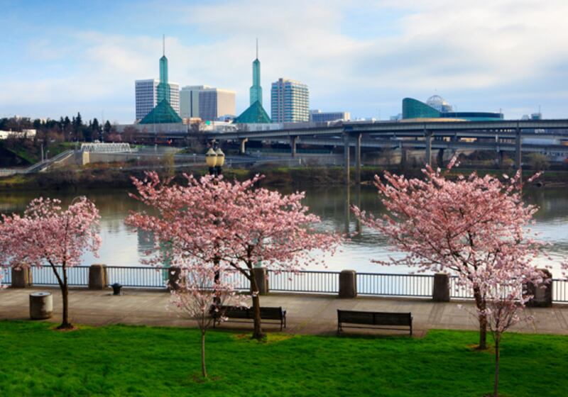 galleries/2011/02/06/best-love-cities/love-cities---portland_ekjz37