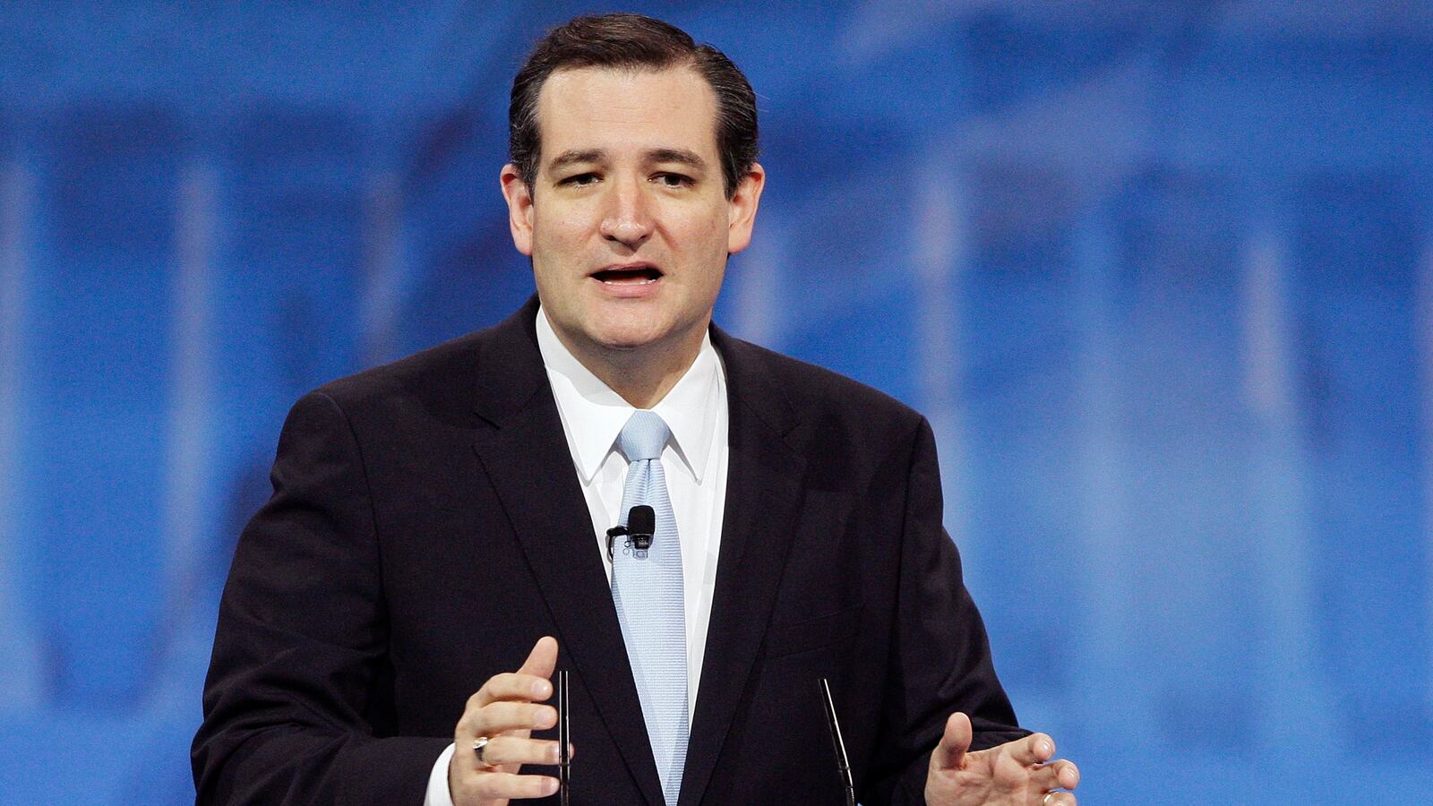 cheats/2013/08/19/ted-cruz-is-a-dual-citizen-of-canada/130819-ted-cruz-cheat_nh36b1