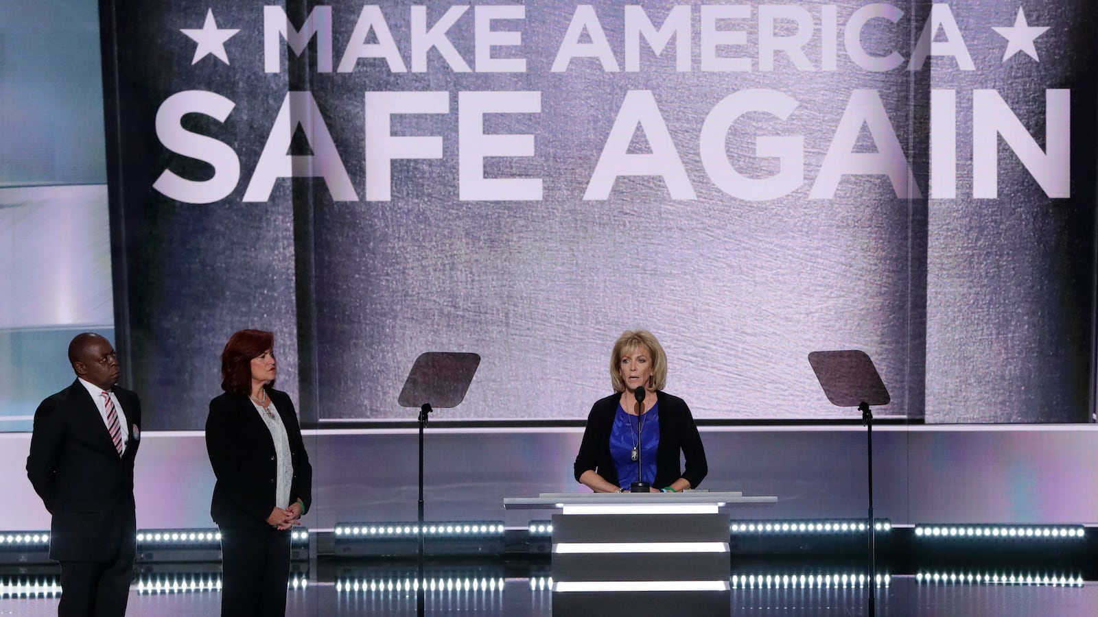 articles/2016/07/21/trump-s-rnc-welcomes-xenophobia-inc/160720-woodruff-xenophobia-rnc-tease_aoo5pd