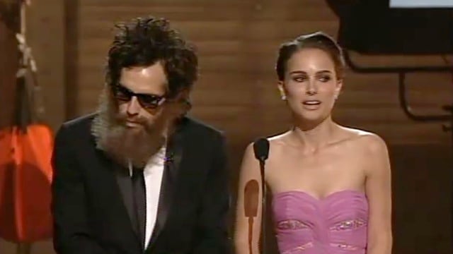 videos/2009/02/23/stiller-mocks-joaquin-phoenix/stiller-1_ozpfrq