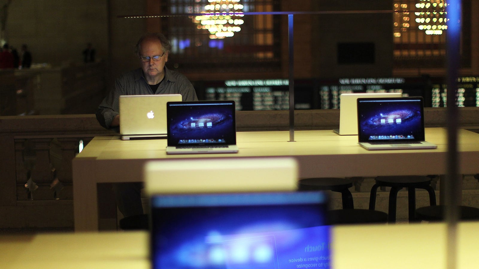 cheats/2012/04/05/600-000-macs-contract-malware/apple-virus-cheat_n1ban8