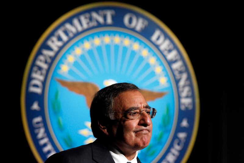 articles/2011/08/03/pentagon-braces-for-steep-defense-budget-cuts-after-debt-deal/pentagon-defense-mckelvey_dcrvmo