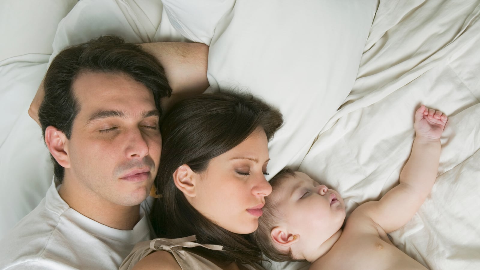 articles/2013/12/03/six-secrets-of-sleep-hacking-to-get-more-effective-rest/131202-sleep-hacking-meisel-tease_tz9r6c