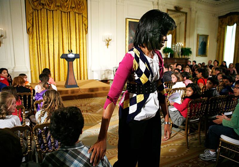 galleries/2009/04/23/the-first-100-outfits/michelle-obama-4_v0ck8l