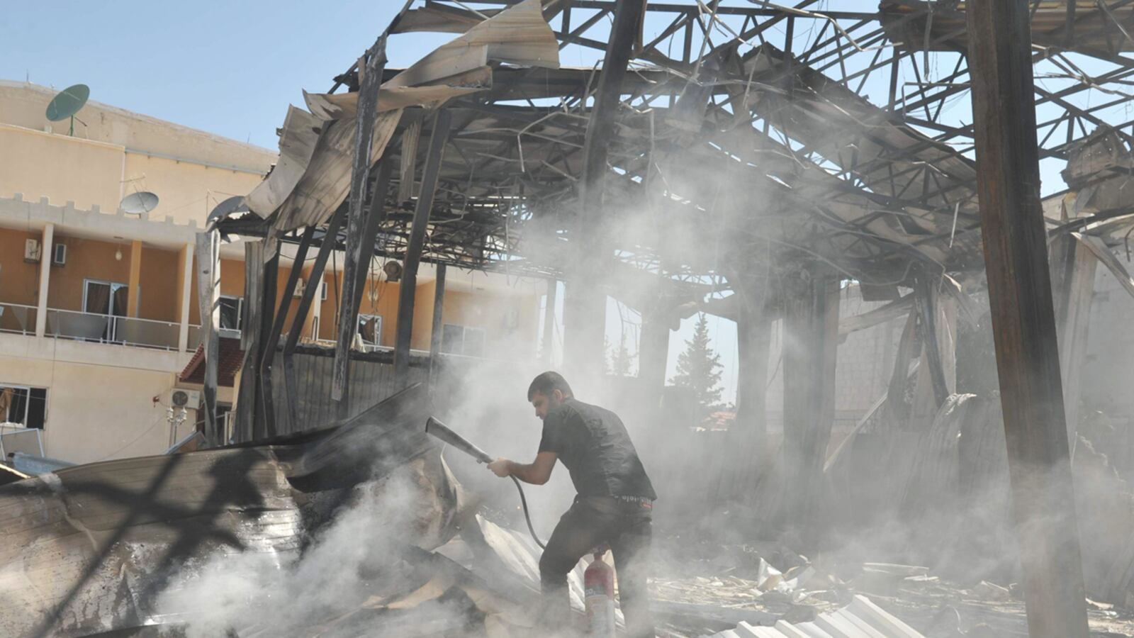 cheats/2012/07/03/u-n-slams-syrian-govt-opposition/syria-makes-new-push-box_nlpgo7