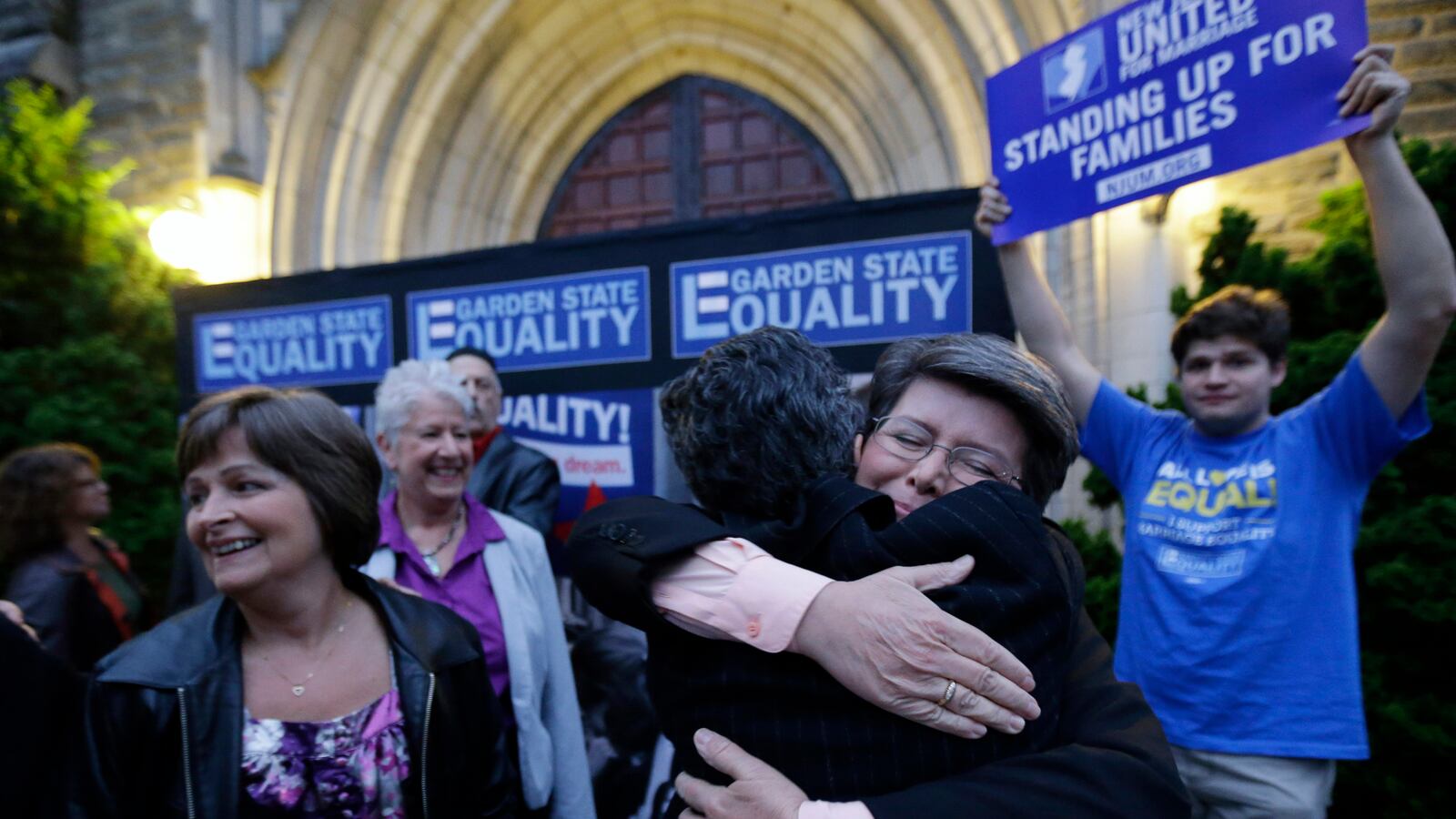 cheats/2013/10/11/gay-marriage-a-go-in-new-jersey/131011-gay-marriage-new-jersey-cheat_gjwwzi