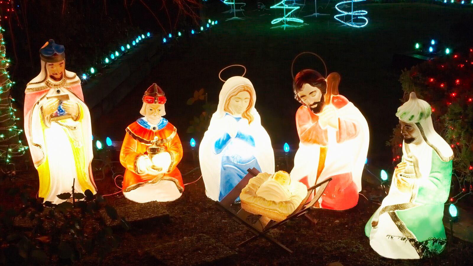 articles/2012/12/25/should-christians-celebrate-the-birth-of-jesus-or-paul/tabor-jesus-paul-xmas-tease_dwxdwk