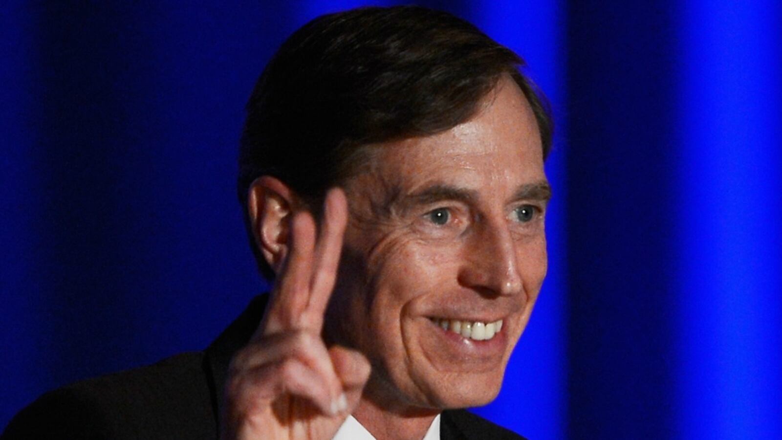 cheats/2013/04/24/petreaus-new-gig-visiting-professor/petraeus-cuny-cheat_dd4gre