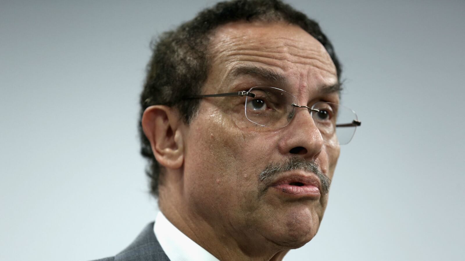 cheats/2014/11/17/dc-mayor-vincent-gray-rejects-plea-deal1/141117-vincent-gray-cheat_t8l3ps