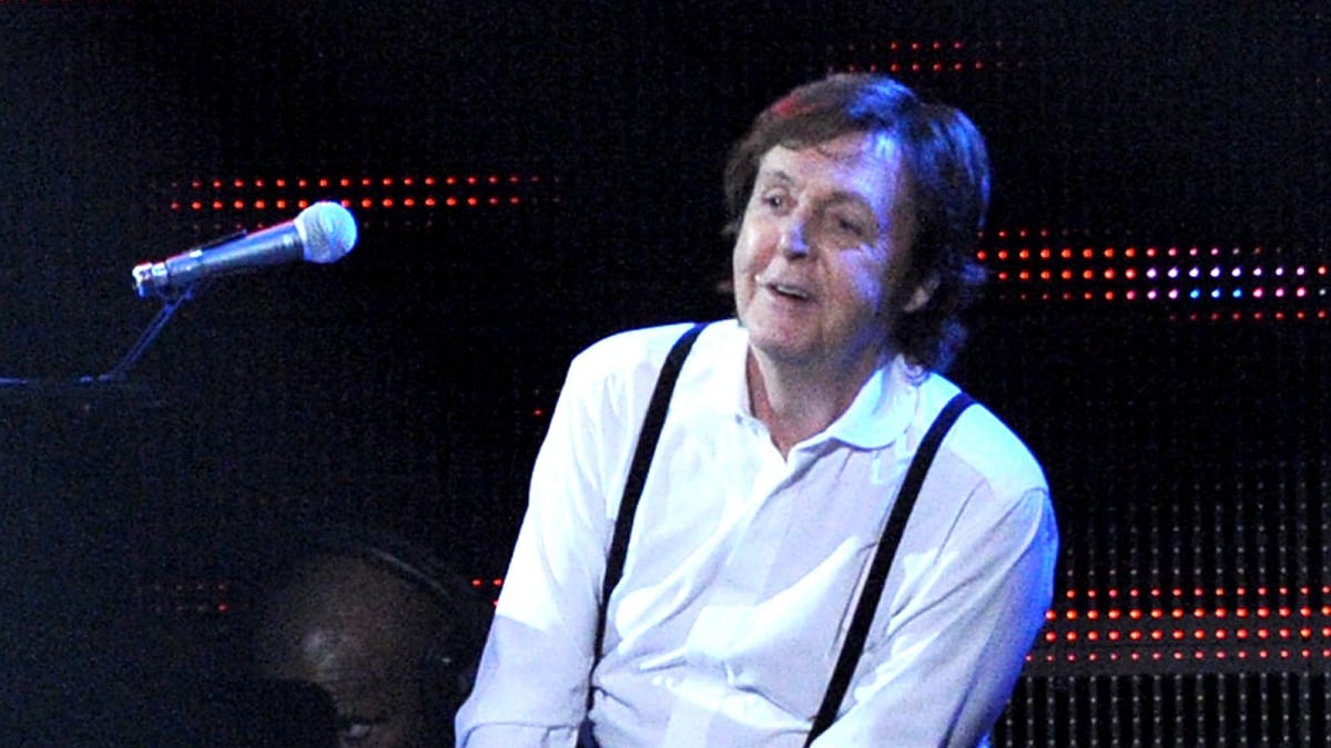 cheats/2012/02/11/paul-mccartney-honored/paul-mccartney-person-of-the-year-cheat_jcecd0