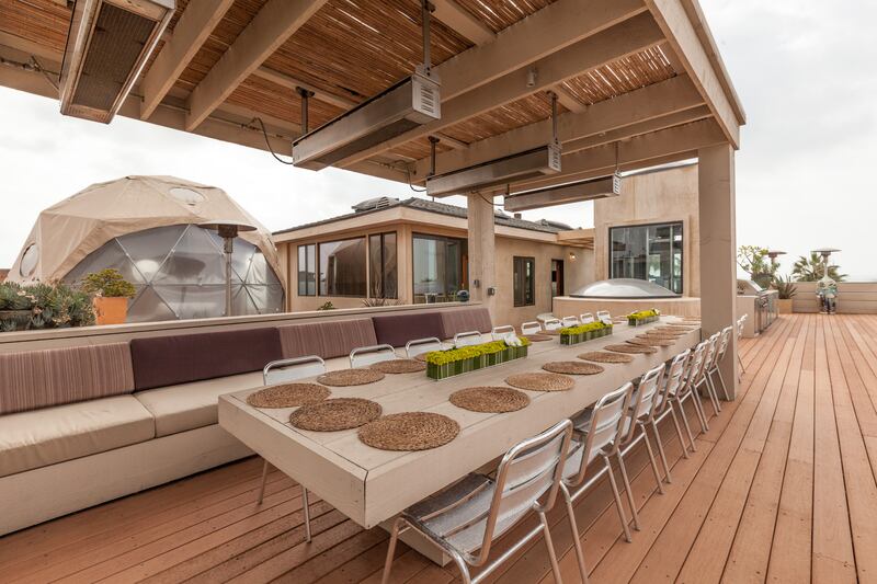 galleries/2014/04/06/omg-i-want-this-house-venice-california-photos/140404-omg-house-venice-beach-7_uoxv7y