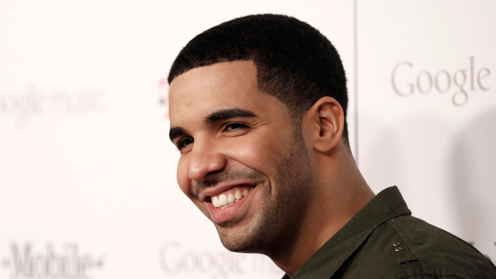 cheats/2013/08/07/drake-on-amanda-bynes-tweets-a-little-weird-and-disturbing/drake-temple-cheat_c3f537