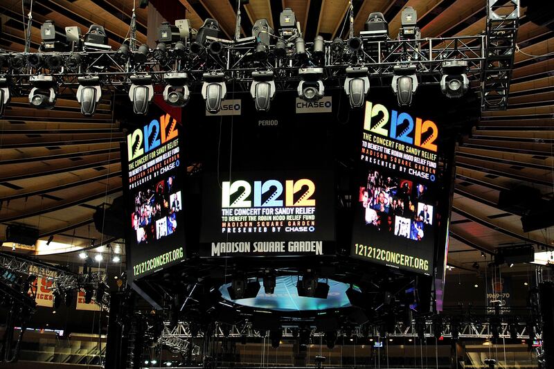 articles/2012/12/12/12-12-12-concert-ticket-scalpers-the-hurricane-sandy-benefit-spoilers/121212-ticket-scalpers-madison-sq-garden-ross_ncnooo