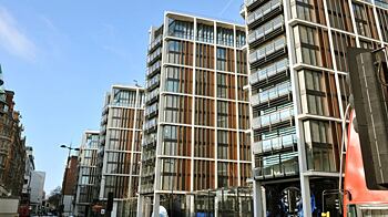 cheats/2011/04/17/london-flat-goes-for-221m/one-hyde-park_urowic