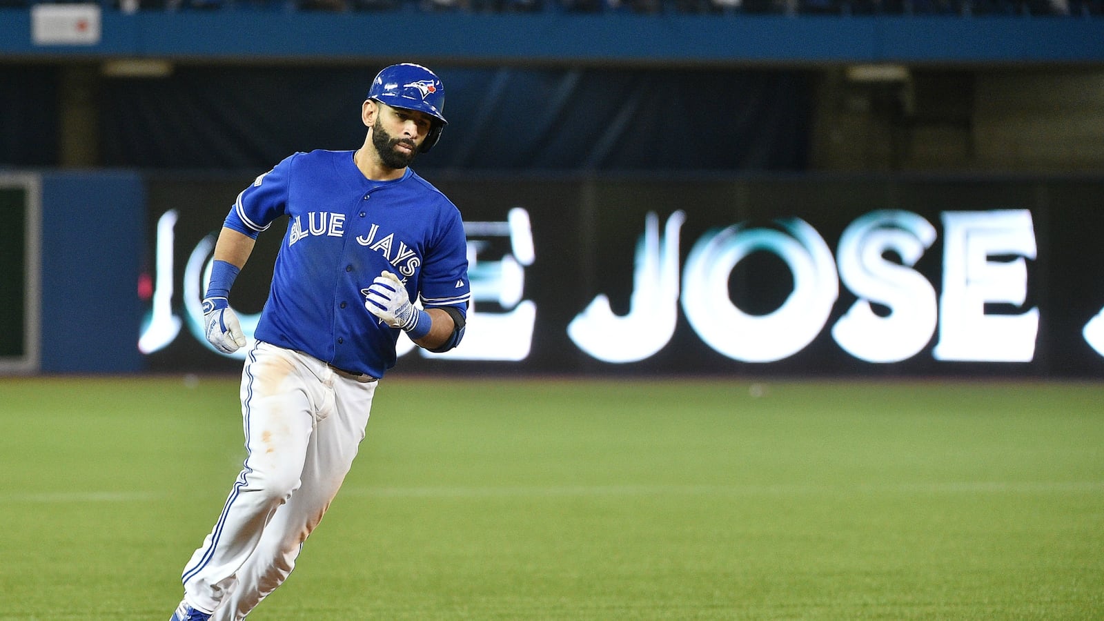 cheats/2015/10/14/jays-win-crazy-game-to-advance-to-alcs/151014-bluejays-cheat_rbgttm