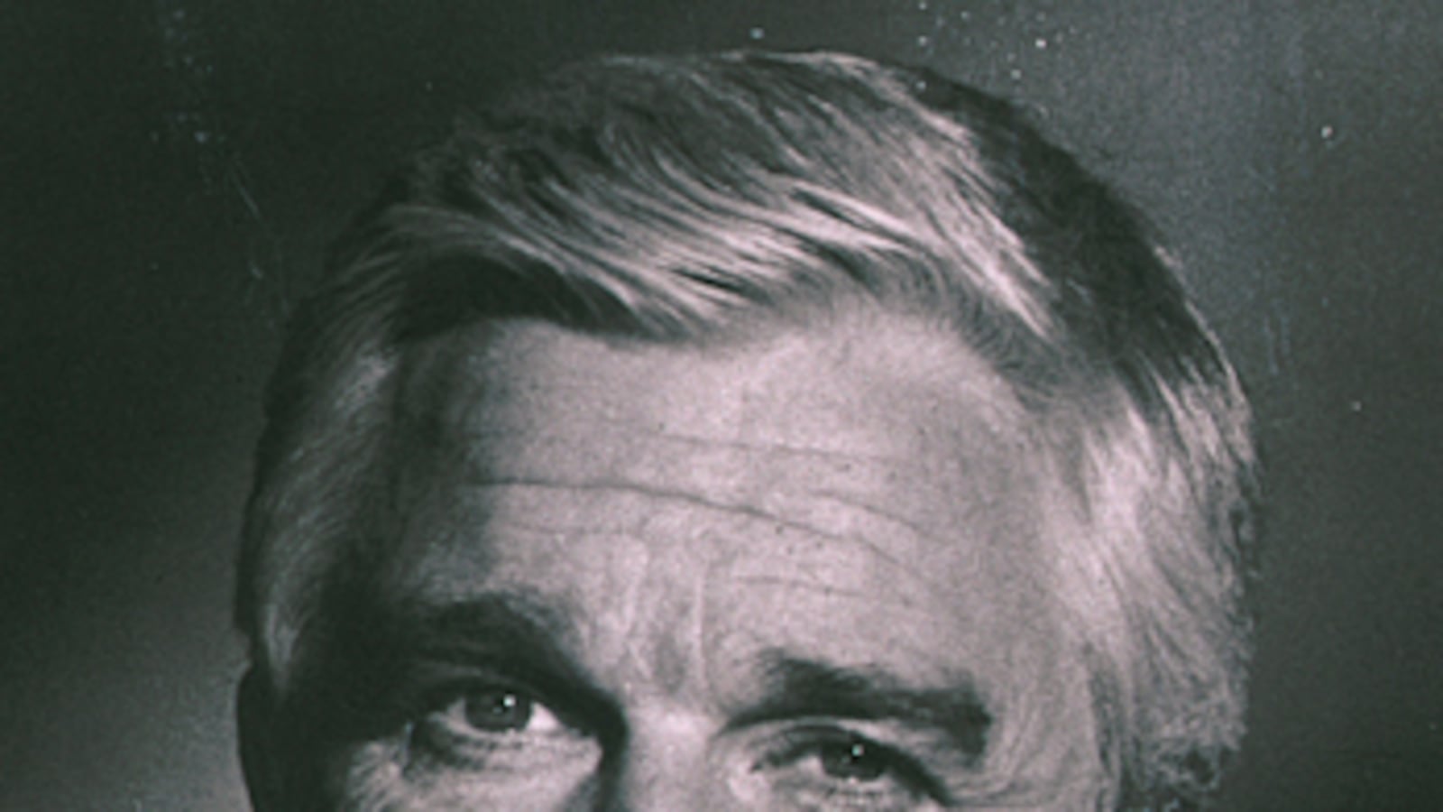 cheats/2010/11/28/actor-leslie-nielsen-dies-at-84/leslie-nielsen_pakrga