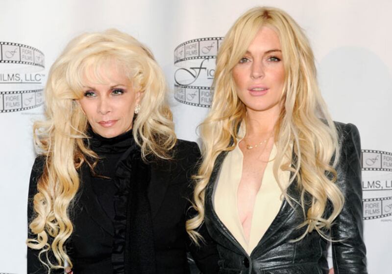 galleries/2011/04/22/mob-wives-of-hollywood/mob-wives---lindsay-lohan_unufzm