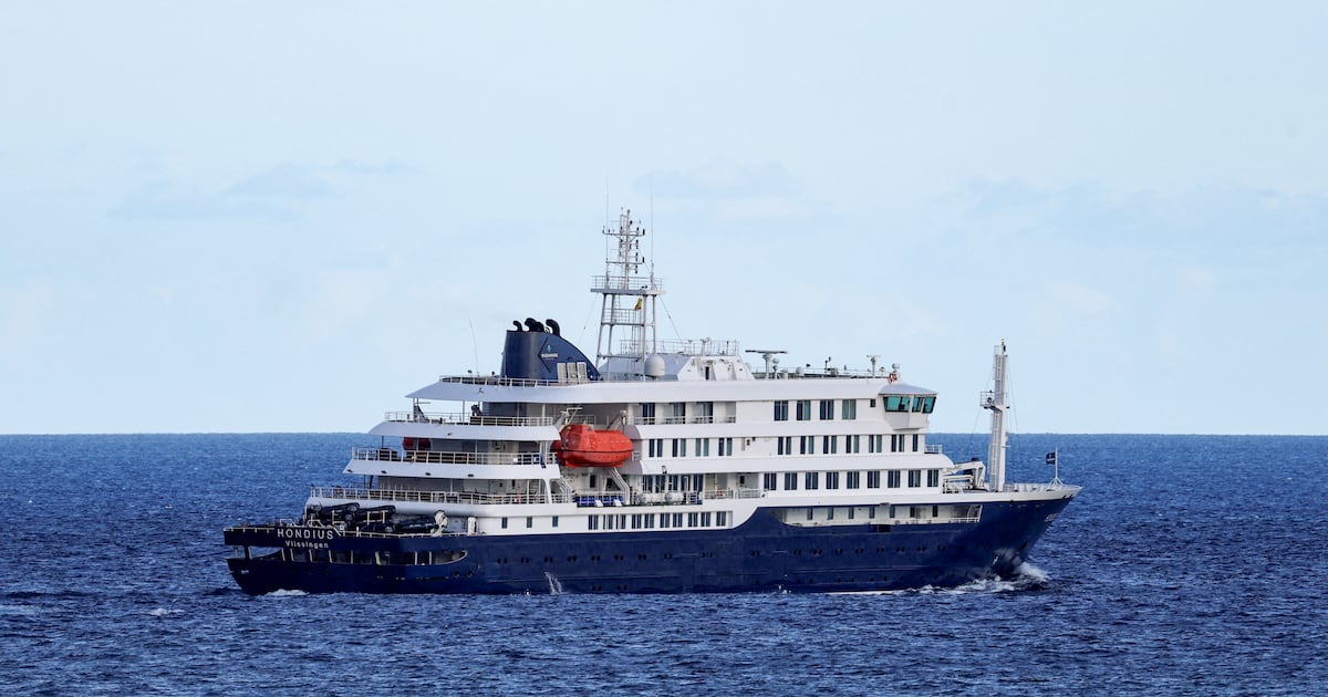 Police Officer Dies While Helping Rat Virus Cruise Disembark