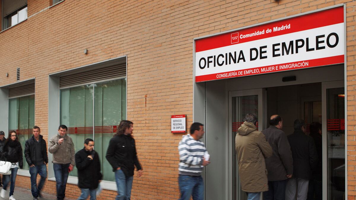 cheats/2012/01/07/eurozone-unemployment-hits-record-high/european-unemployment-record-high-spain-cheat_prnepu