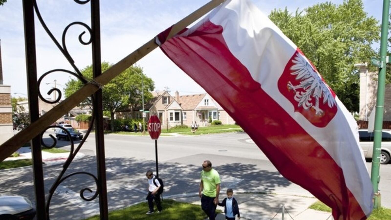 articles/2012/05/31/obama-poles/chicago-poles_znsz5t