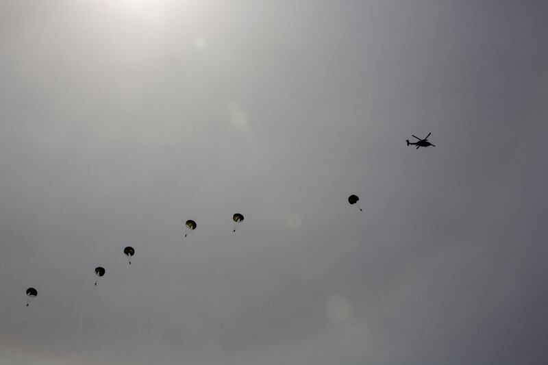 galleries/2015/06/04/the-photography-of-fallen-solider-sara-medina/150604-Sara-Medina-11_v6l1yv