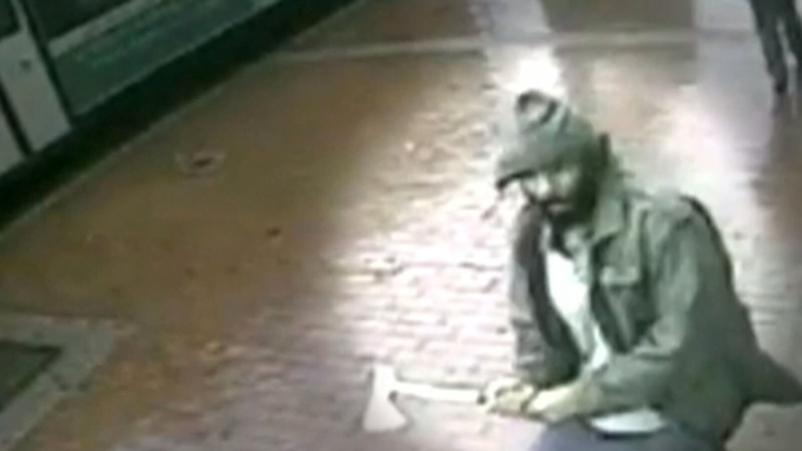 cheats/2014/10/25/nyc-police-hatchet-attack-was-terrorism/141024-hatchet-attack-cheat_gqarfx